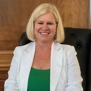 Crisis Comms Curveballs: How to Avoid Striking Out 2 Michelle Bono, APR, CPRC
